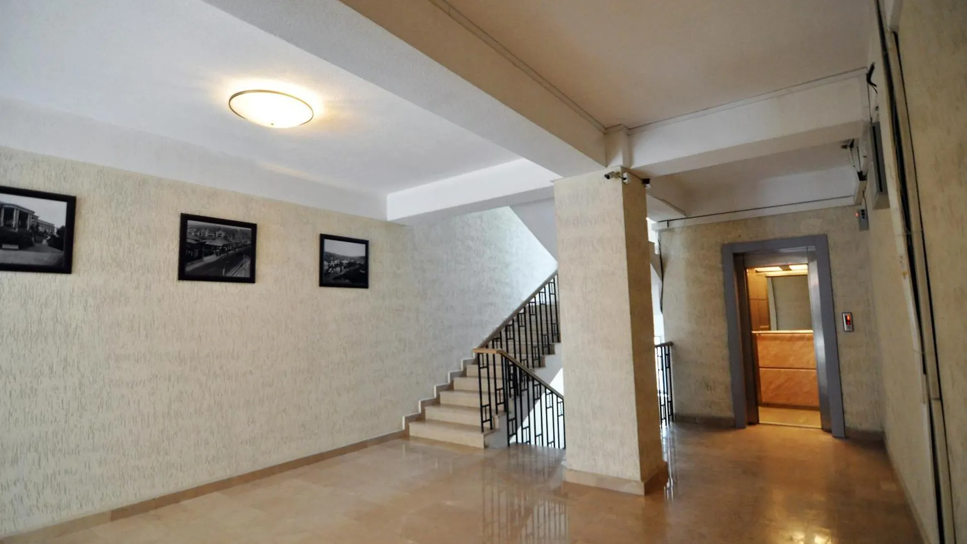 Fabulous Location Apartment Тбилиси
